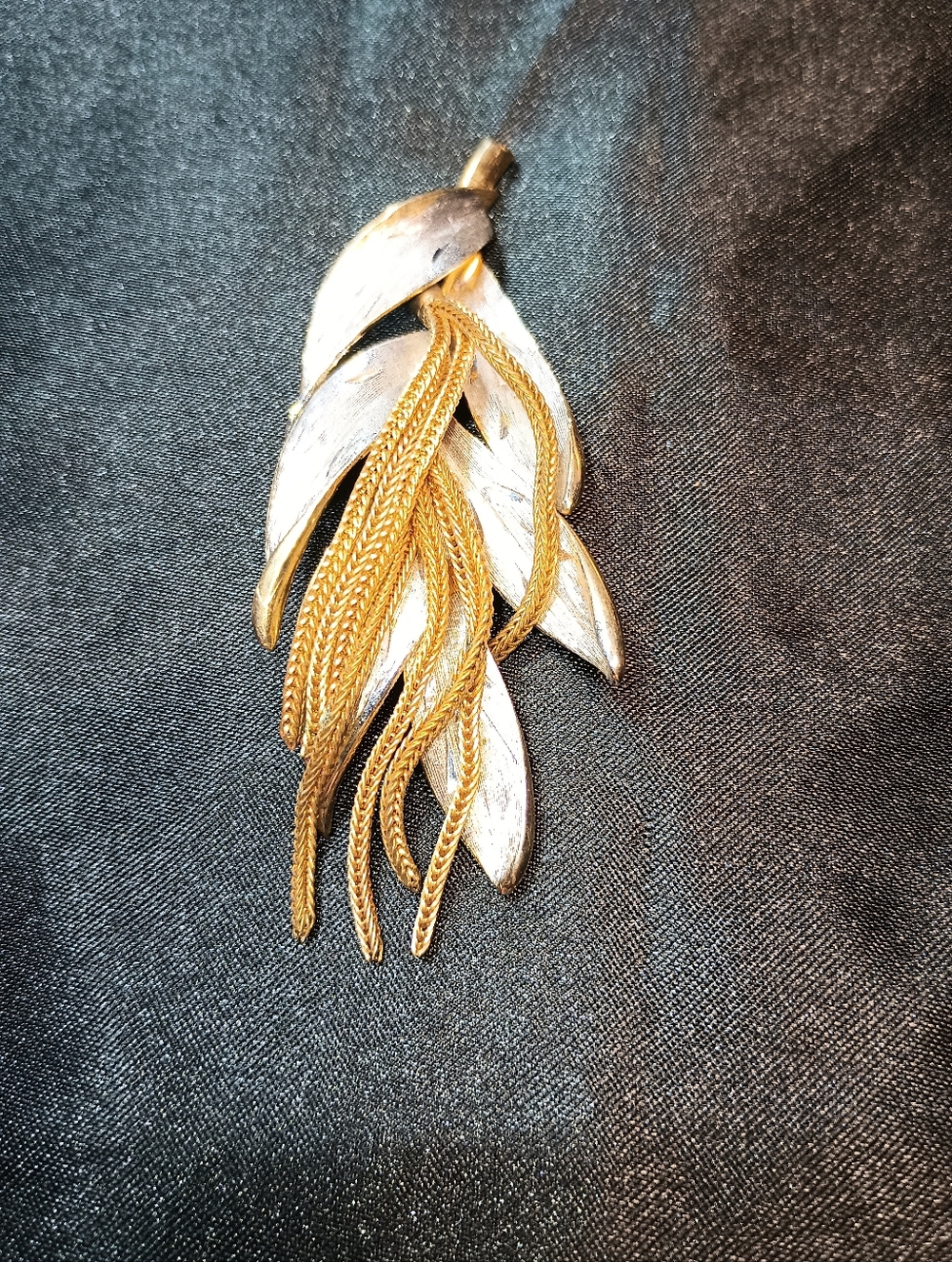Vintage Silver/Gold Tone Leaf Brooch With Dangle Chains.